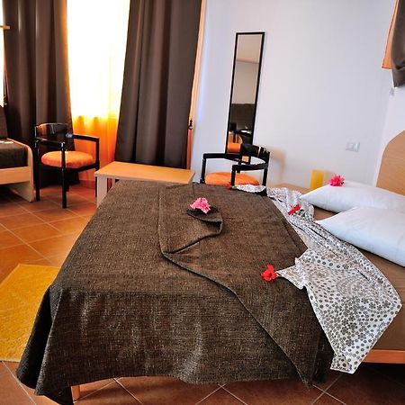 Hotel Hr Costa Rei Муравера Екстер'єр фото