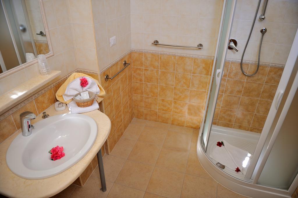 Hotel Hr Costa Rei Муравера Номер фото