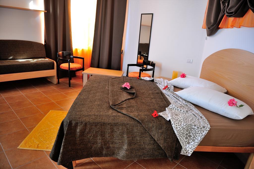 Hotel Hr Costa Rei Муравера Екстер'єр фото